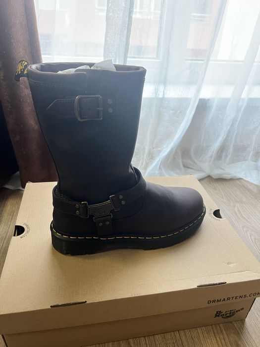 Обувки De Martens номер 43