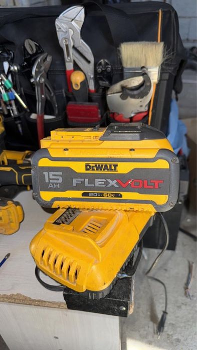аккумулятор батарейка DeWALT