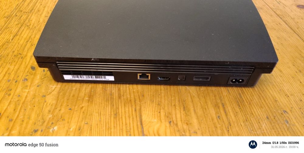 Здравейте продавам конзола sony playstation 3 slim 320gb