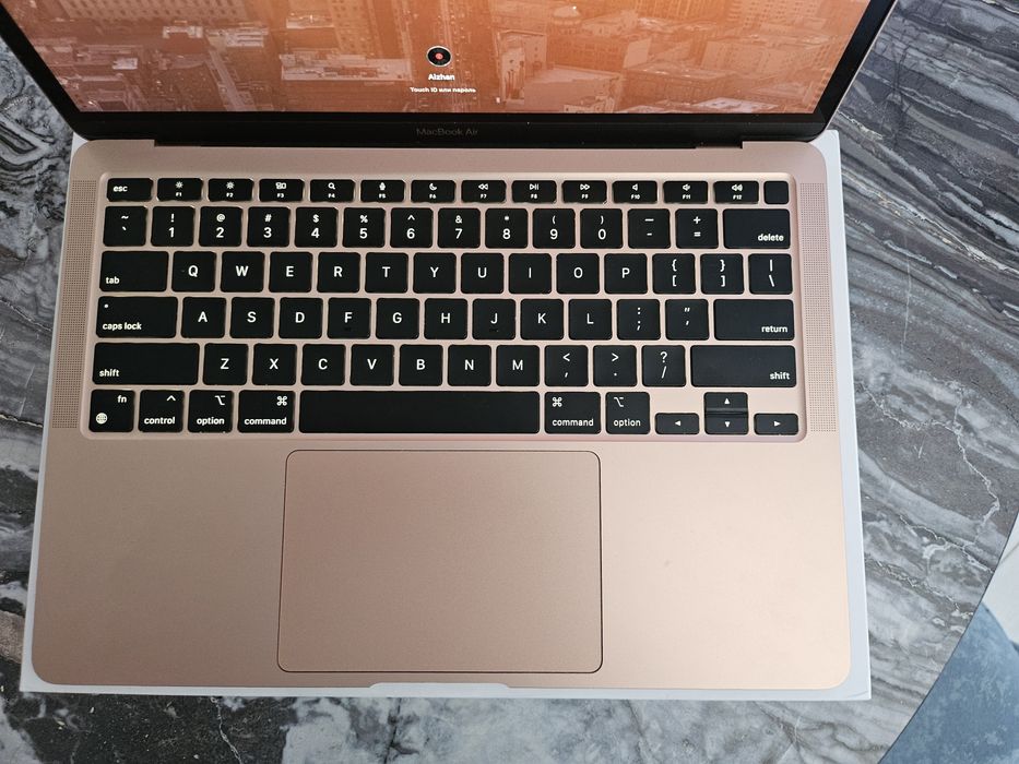 Продам MacBook Air 256 Гб
