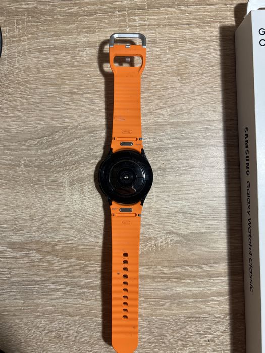 Часовник,Galaxy watch4 classic