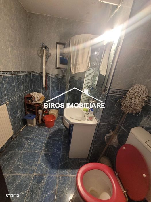 3 camere decomandate, 2/4, CT Rovine