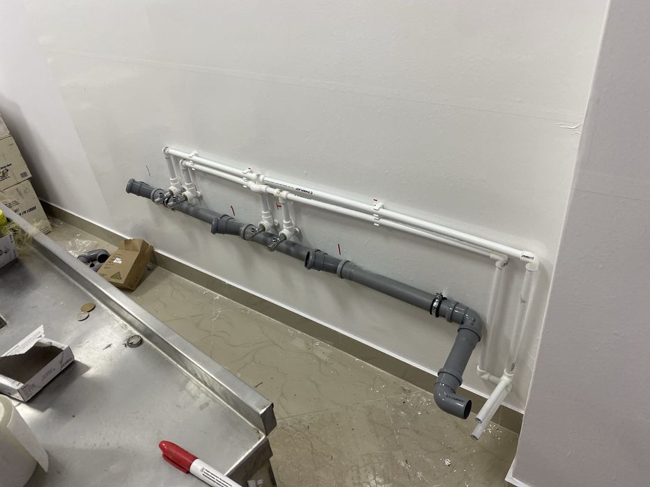 Instalator desfundari tevi interior casa apartament– Urgențe 24/24