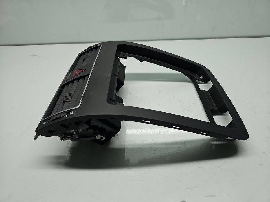Grila aerisire centrala Volkswagen Touran (1T3) [Fabr 2010-2015] 1T281