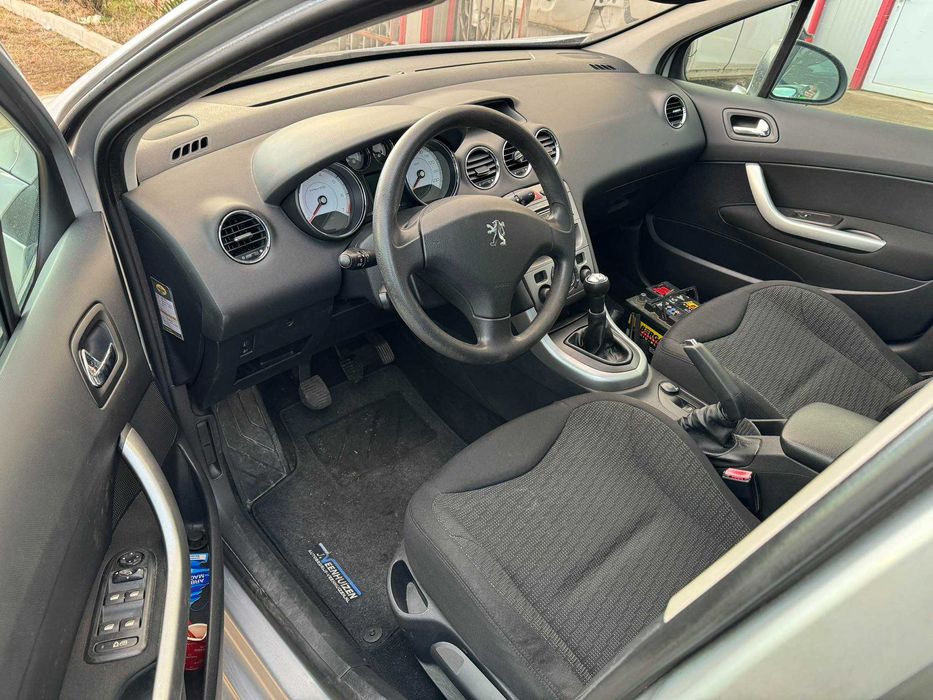 Пежо 308 1.6 бензин