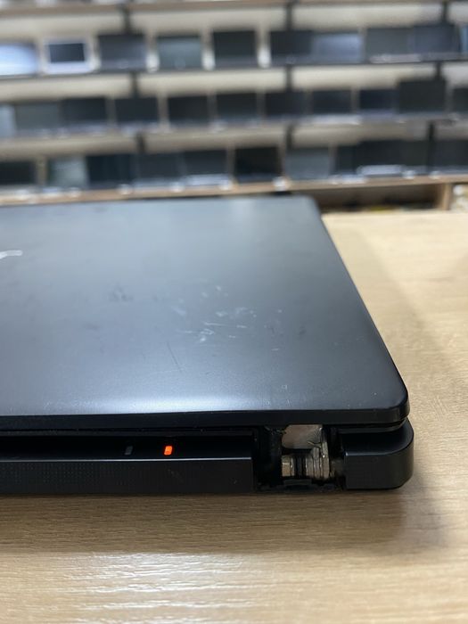 Ноутбук Acer i3-7/RAM4/SSD256/HD Graphics620