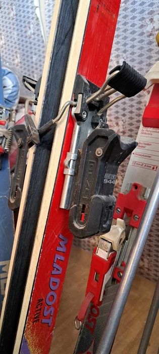 Ски комплект Младост