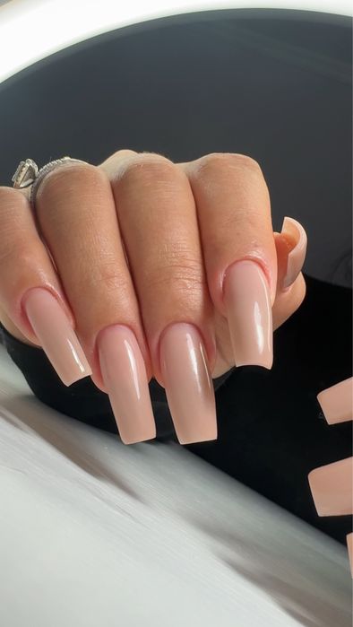 Я мастер по МАНИКЮР и ПЕДИКЮР, предлагаю услуги для Женщин и Мужчин