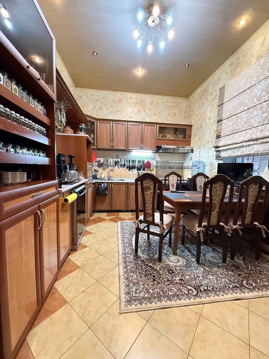 Продаётся дом, в элитной махалле, 6-ком., Глинка, 8 роддом