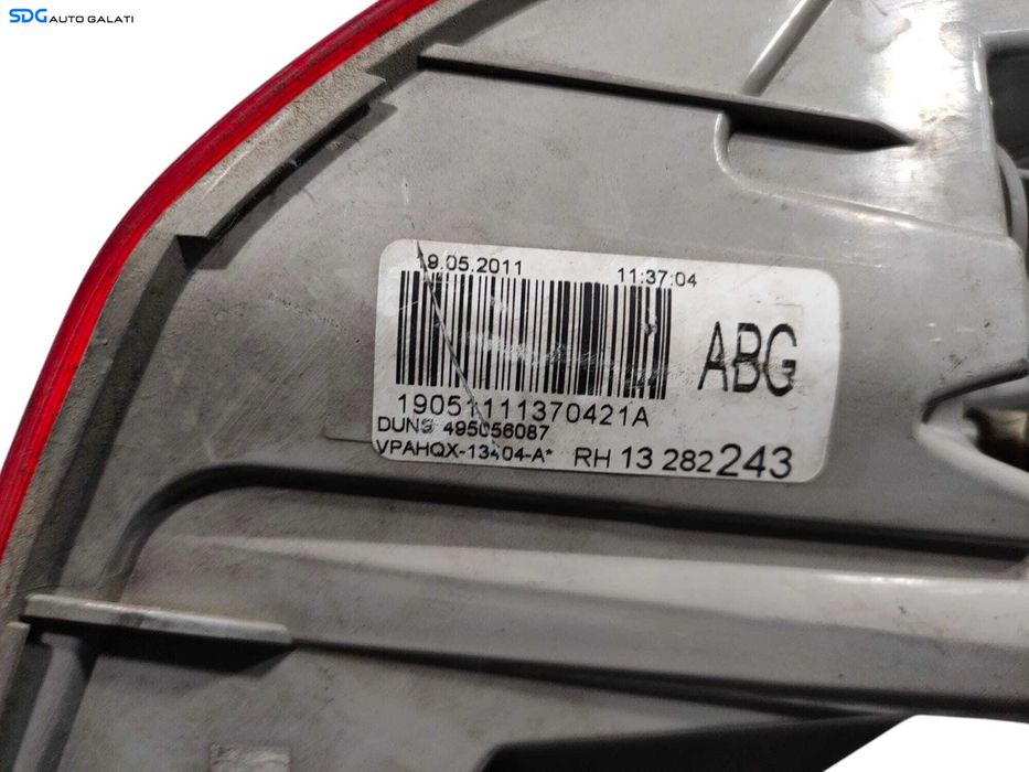 Stop Lampa Tripla Dreapta Opel Astra J Combi Break Caravan 2009 - 2016 Cod 13282243 (Fisurate Sparte Marginile) [L5295]