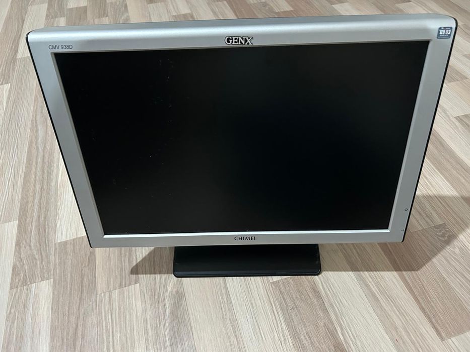 Монитор в хорошем состоянии