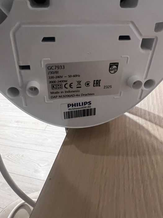 Stație de călcat cu abur Philips PerfectCare Compact Plus GC7933/30