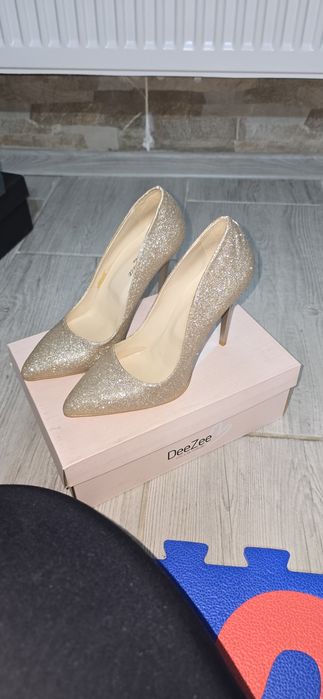 Pantofi eleganți, mărimea 38