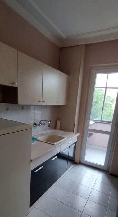 Дава се под наем Многостаен апартамент в Пловдив, Въстанически - 100 кв.м за 382.5 € - Снимка #1