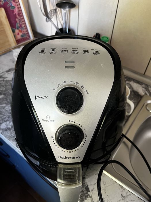 Vând airfryer Delimano