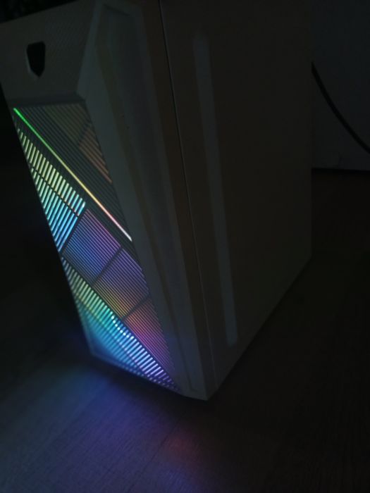Vand pc stare foarte buna
