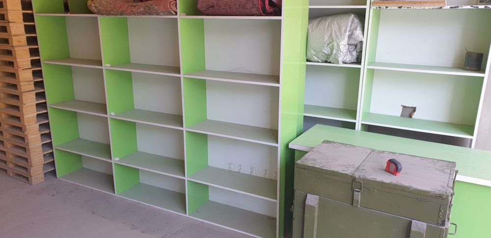 стеллаж сотилади, состояние зур