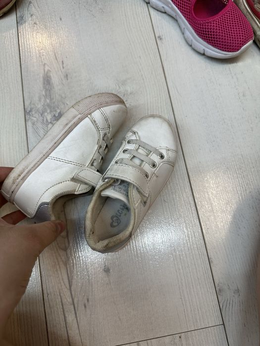 Продам все обуви по 2000тг