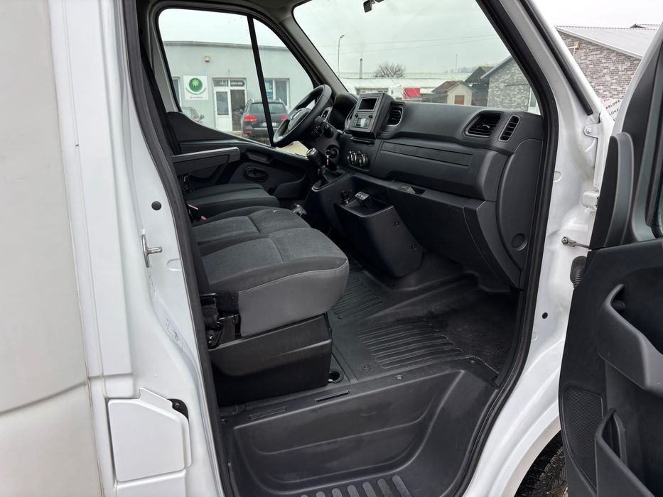 Renault MASTER Prelata 10 PAL. Webasto A/C