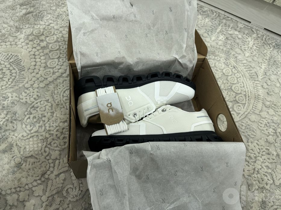 On Cloud 6 White/Black 42razmer