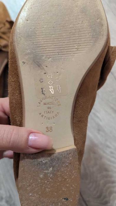 Balerini piele întoarsă