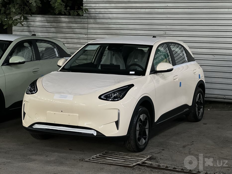 Продаётся Geely EX2 Кроссовер