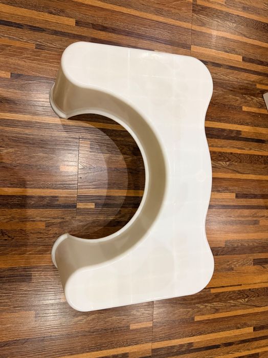 подставка для ног в туалете