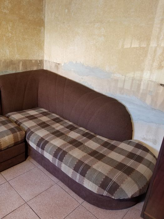 Продавам ъглов Диван.
