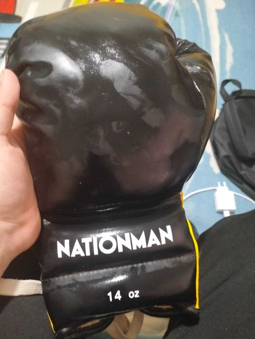 Боксови ръкавици