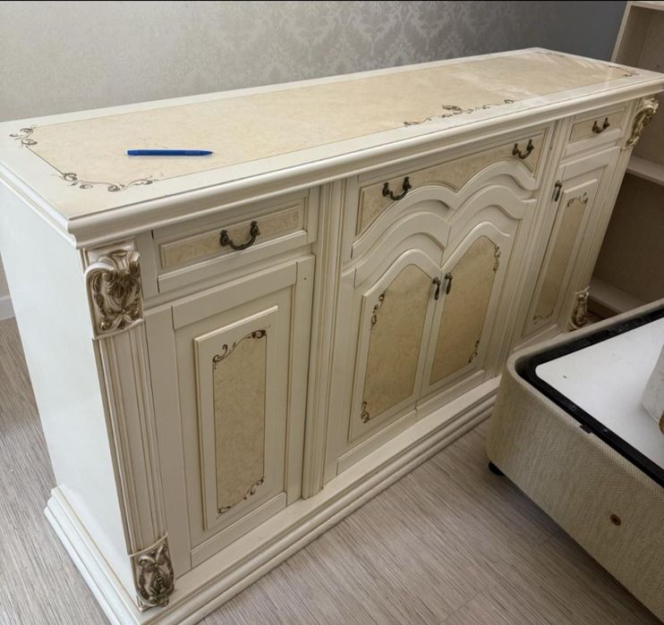 Продам шикарный комод!