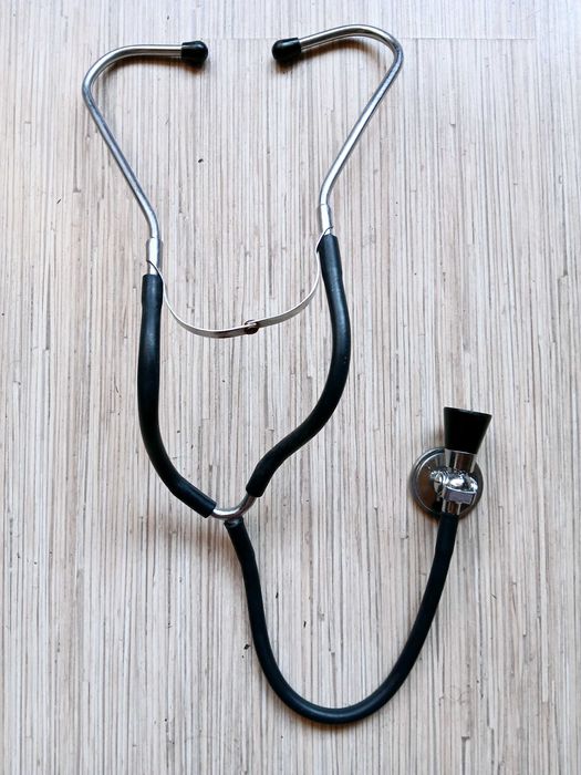 Ретро медицински стетоскоп
