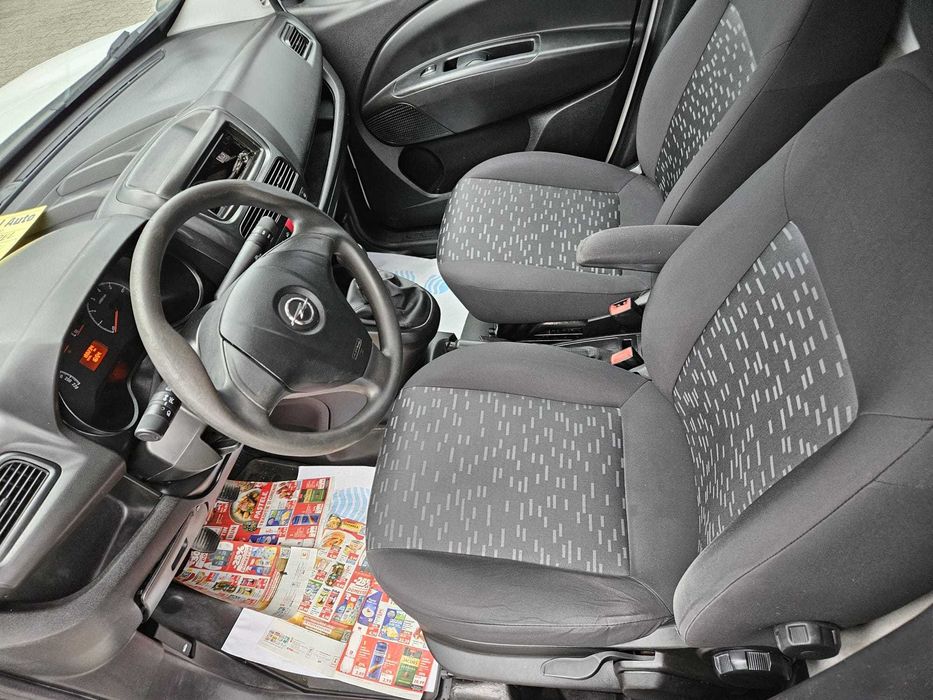 Opel Combo an 2013 1.3CDTI  188.000 KM 100% REALI Climă Geamuri electrice Oglinzi electrice Unic Proprietar Germania stare foarte bună