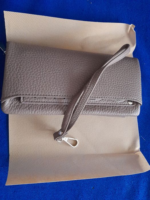 Продаю женский кошедёк-клатч мягкий