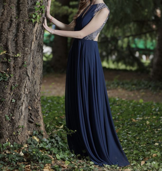 Абитуриентска рокля