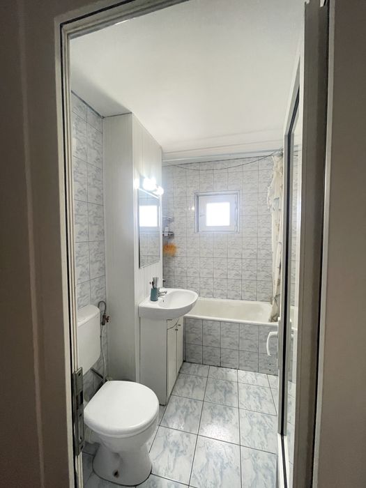 Vand apartament 2 camere decomandate !