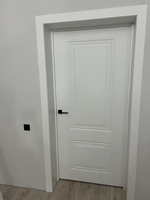 Установка межкомнатных дверей.