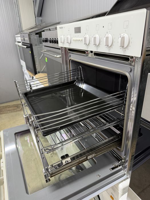 Miele Фурна за вграждане с керамични котлони Germany Гаранция