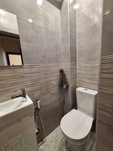 Тристаен апартамент под наем Център