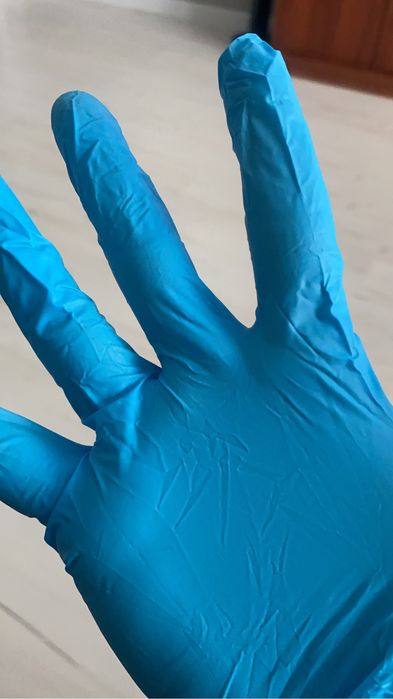 Перчатки нитриловые