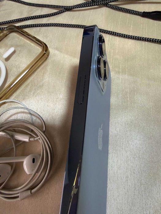 iPhone 13 Pro 128GB Baterie 92% + Casti + 2 Huse + Cablu 2m SuperFast