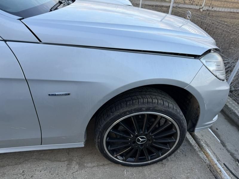 Aripa fata dreapta Mercedes E-Class W212