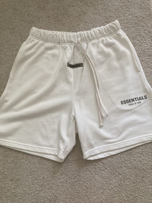 Къси гащи Essentials