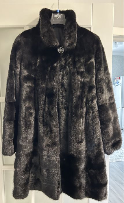 Шуба норковая,  новая, блэкглама, чуть ниже колен
