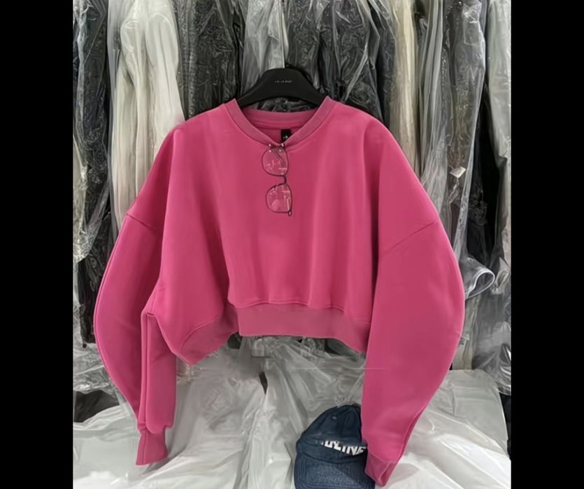 Свитшот укороченный женский