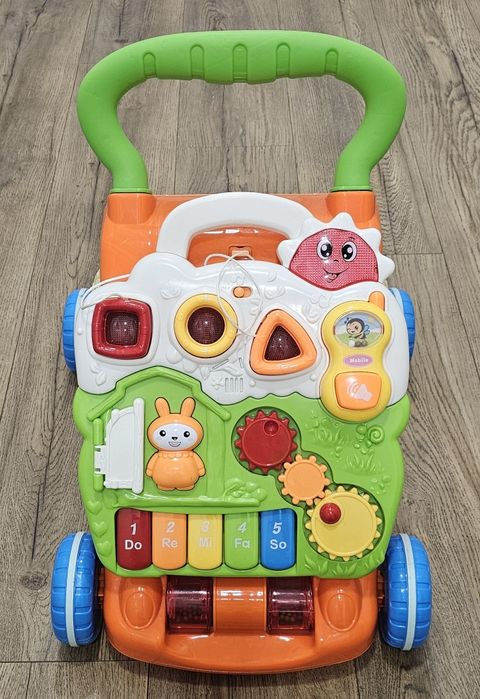 Музикална играчка за прохождане. Като нова и с оригиналната кутия