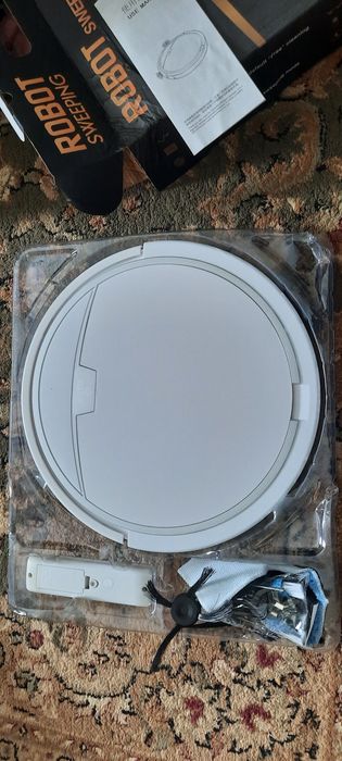 Продам пылесос робот