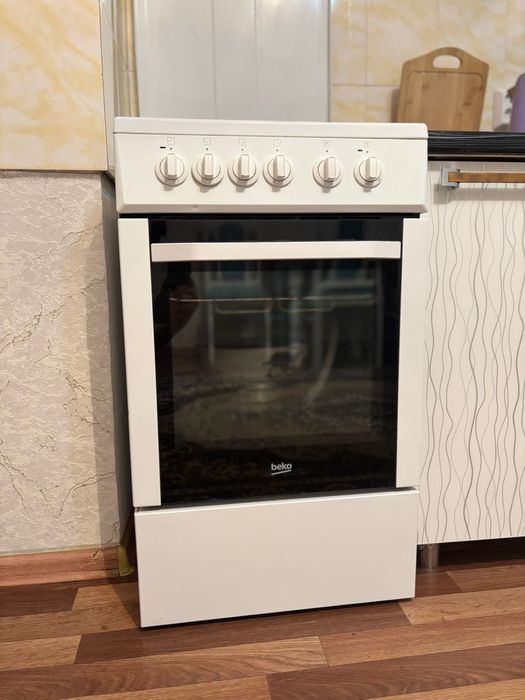 Продам электрическую плиту