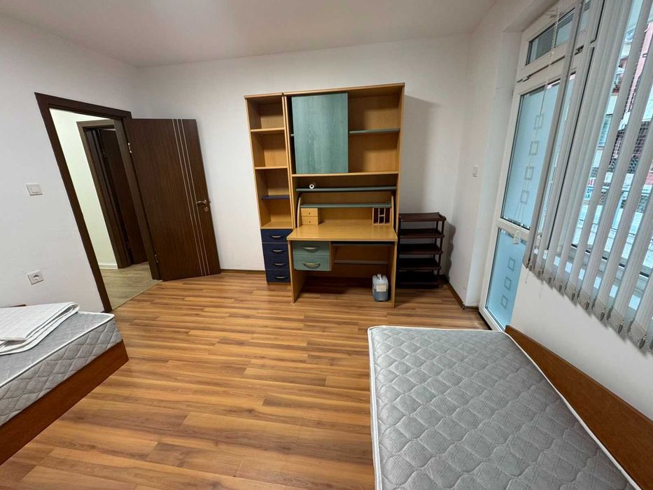 Продава се Тристаен апартамент в Бургас, Възраждане - 101 кв.м за 1288 €/кв.м - Снимка #13