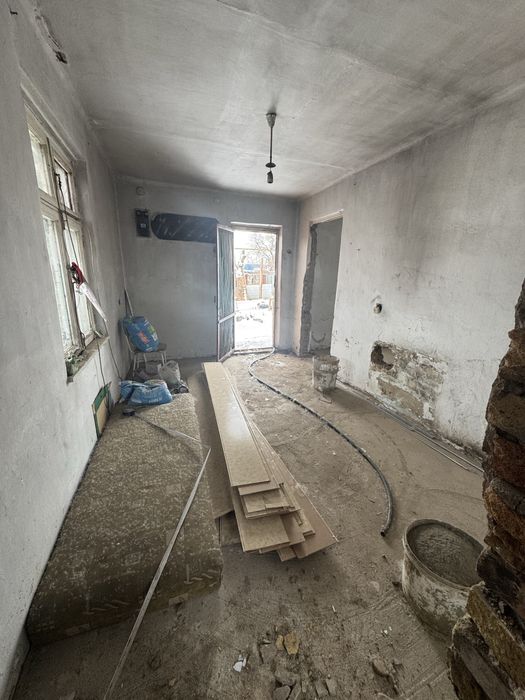 Обменяю дом  на машину