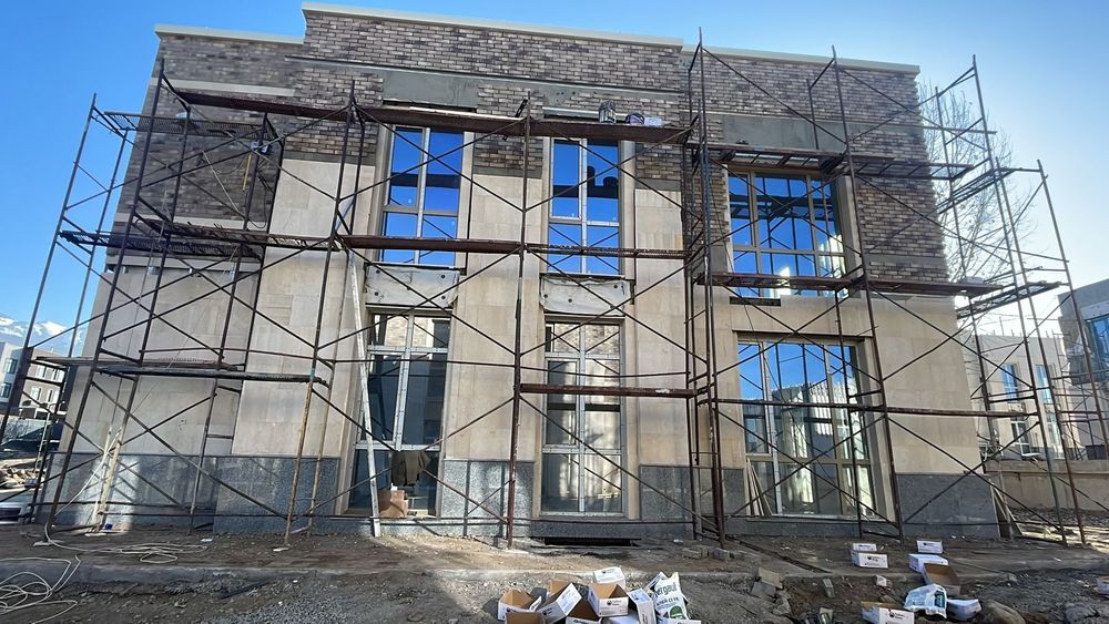 Бригада строителей